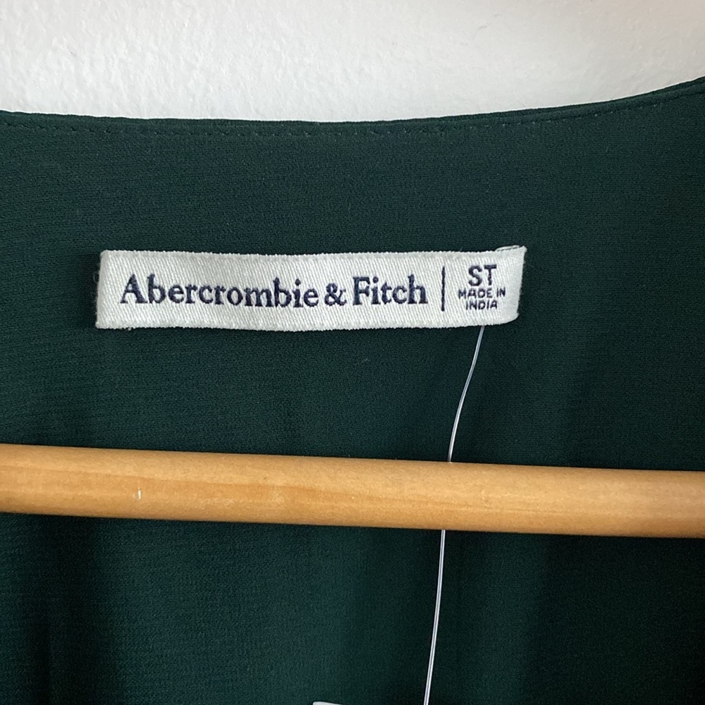 Abercrombie & Fitch NWT ST - Picture 3 of 7